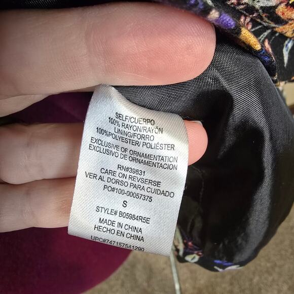 Women's Democracy Black Floral 3/4 Sleeve Open Front Blazer | Size Small - Picture 11 of 11